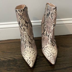 Steve Madden snakeskin bootie heels. Heels are 4”, size 6.5.